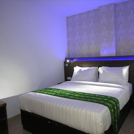 Hotel Delima Banjarmasin  Exterior foto